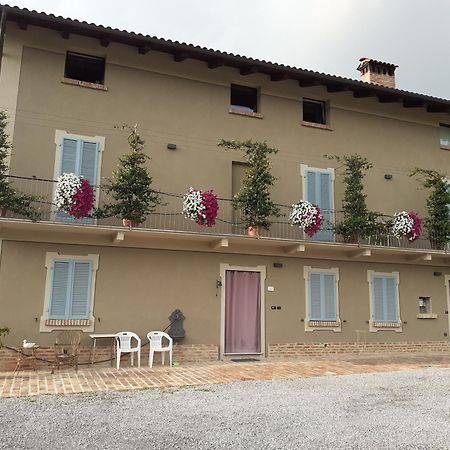 La Casa Di Roby-1 Appartamento La Morra Con Piscina Luaran gambar