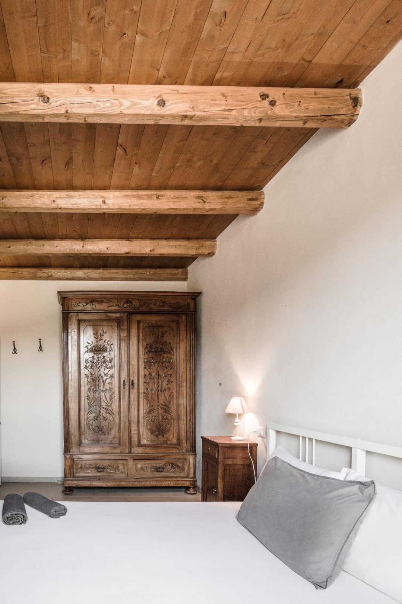 La Casa Di Roby-1 Appartamento La Morra Con Piscina Luaran gambar