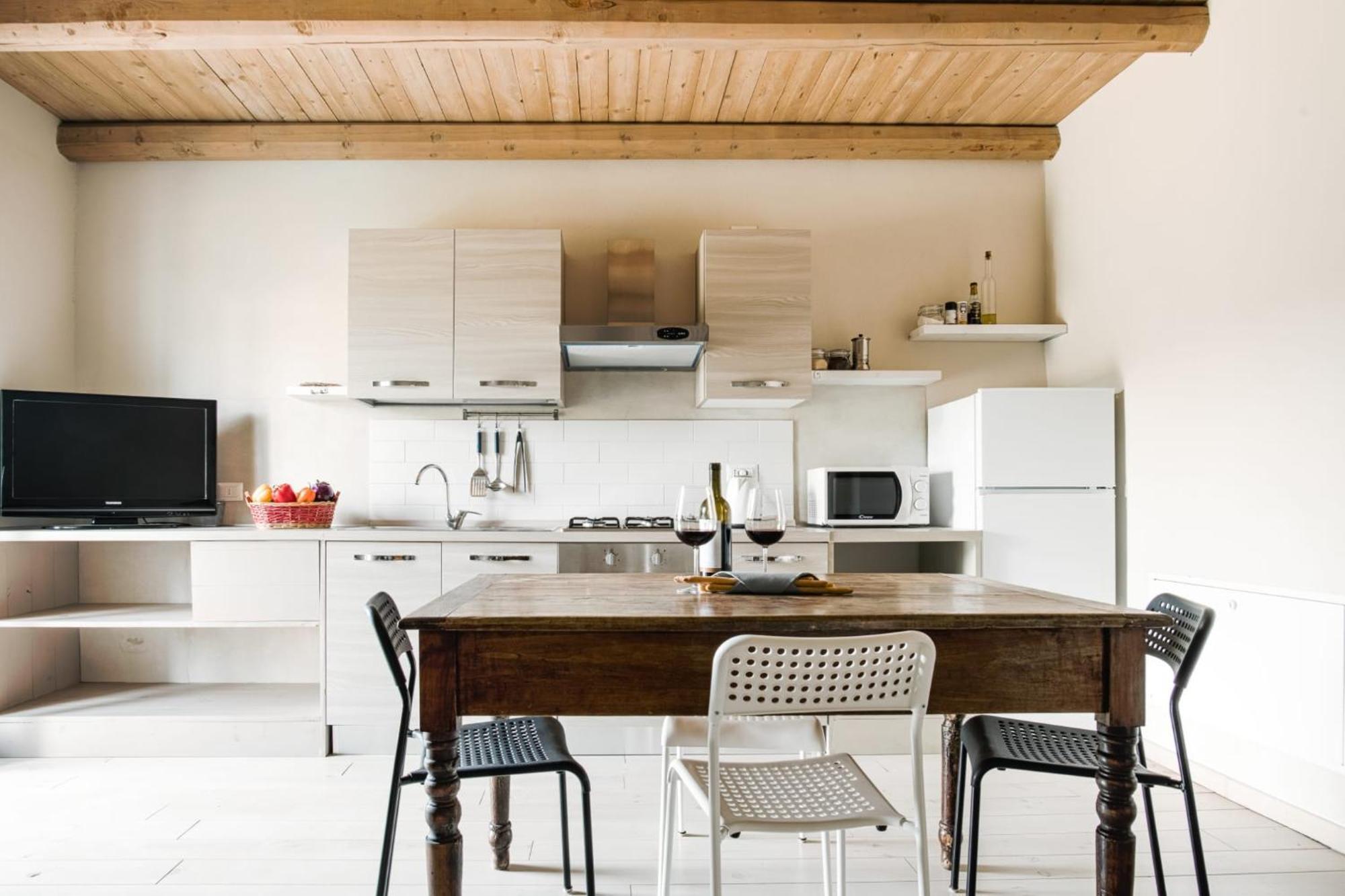 La Casa Di Roby-1 Appartamento La Morra Con Piscina Luaran gambar