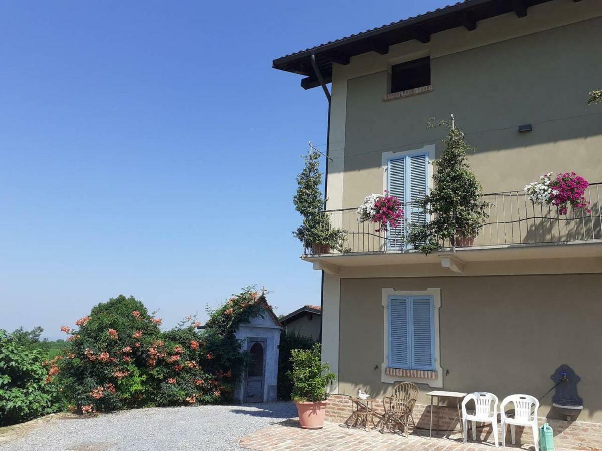 La Casa Di Roby-1 Appartamento La Morra Con Piscina Luaran gambar