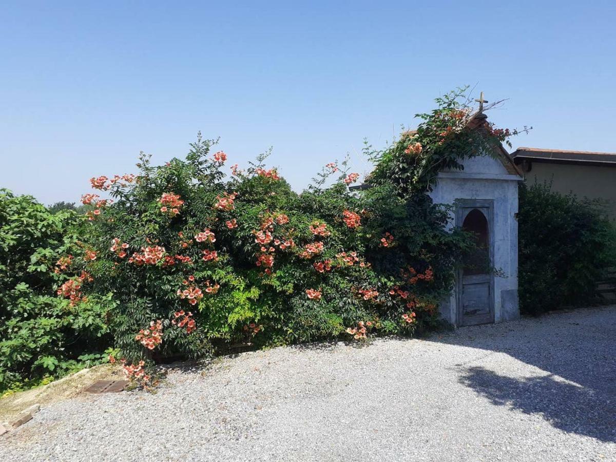 La Casa Di Roby-1 Appartamento La Morra Con Piscina Luaran gambar
