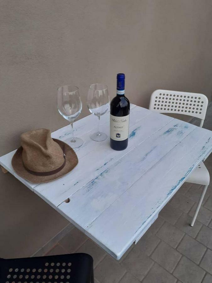 La Casa Di Roby-1 Appartamento La Morra Con Piscina Luaran gambar